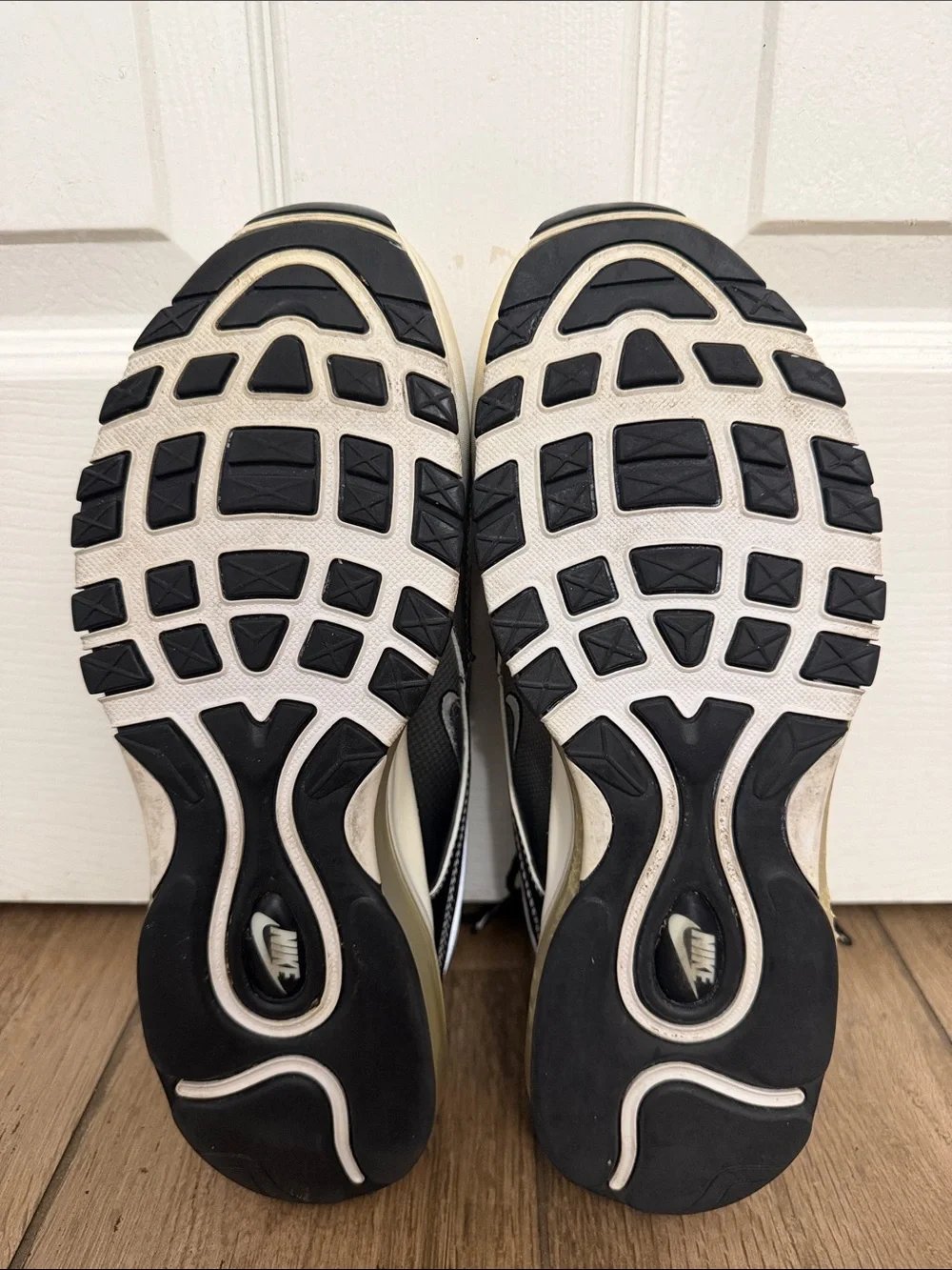 Nike Air Max 97 Men’s Sneakers In Gradient Black, Gray & Cream